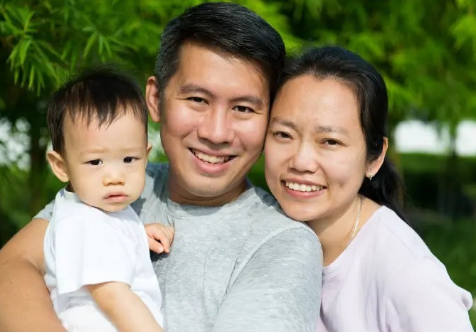 Khi con c&aacute;i hỏi về tiền: Cha mẹ EQ cao n&ecirc;n trả lời thế n&agrave;o? - Ảnh 1.