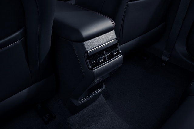 Mẫu SUV 174 m&atilde; lực, gi&aacute; 499 triệu đồng, c&oacute; g&igrave; m&agrave; cả triệu người đ&atilde; mua? - Ảnh 6.