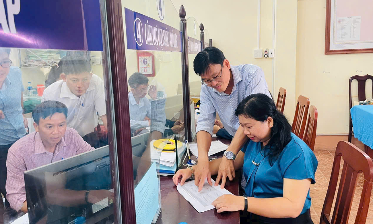 Bộ Nội vụ hướng dẫn sắp xếp đơn vị sự nghiệp c&ocirc;ng lập đa ng&agrave;nh ở cấp x&atilde; 2026 - Ảnh 1.