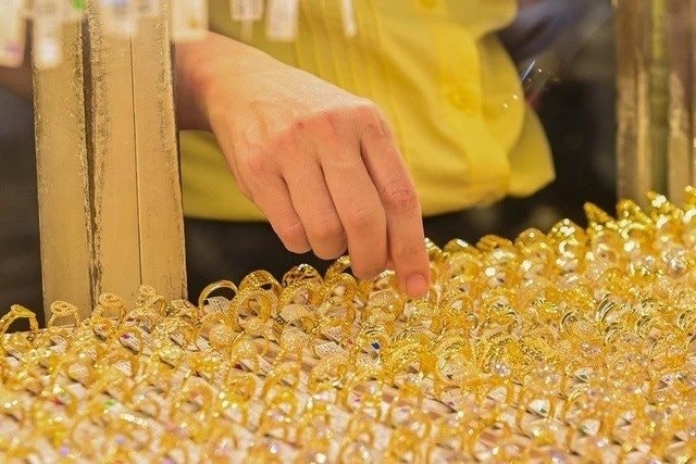 Hiện tượng nhiều người lần đầu chứng kiến tr&ecirc;n thị trường v&agrave;ng Việt Nam - Ảnh 1.