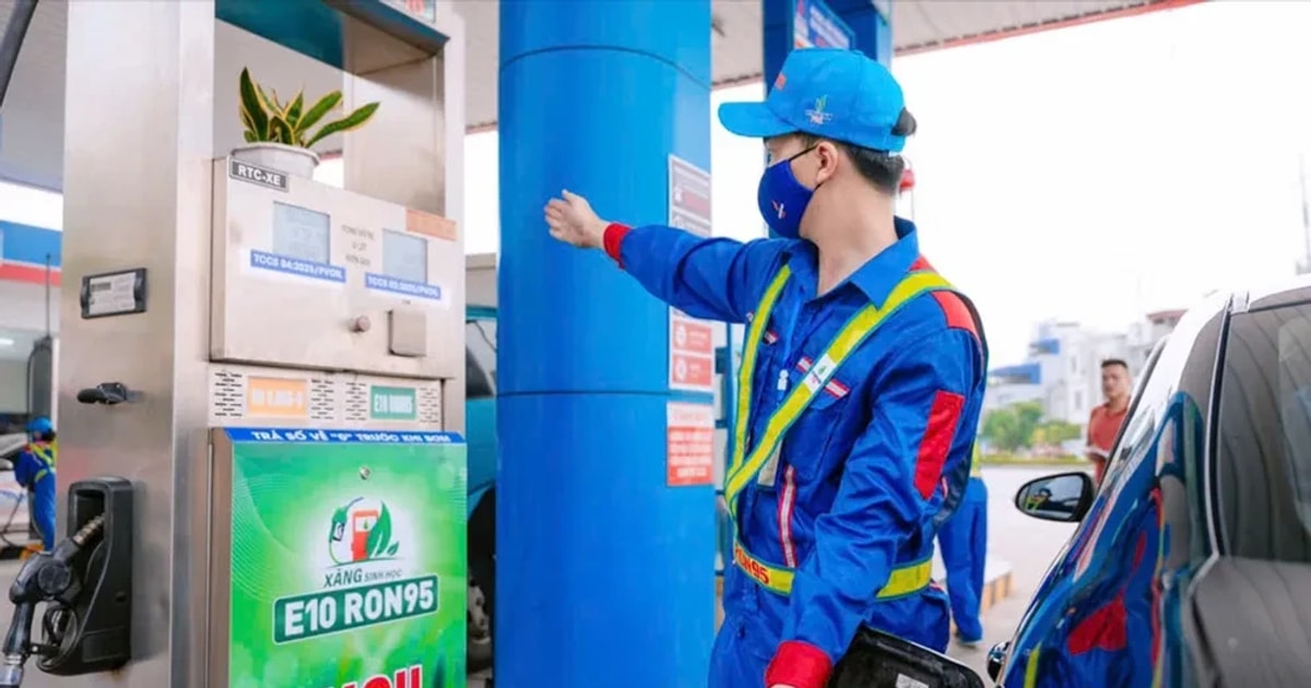 Doanh nghiệp n&oacute;i chi ph&iacute; tăng khi b&aacute;n xăng E10: Bộ C&ocirc;ng thương sẽ t&iacute;nh to&aacute;n gi&aacute; ra sao? - Ảnh 1.