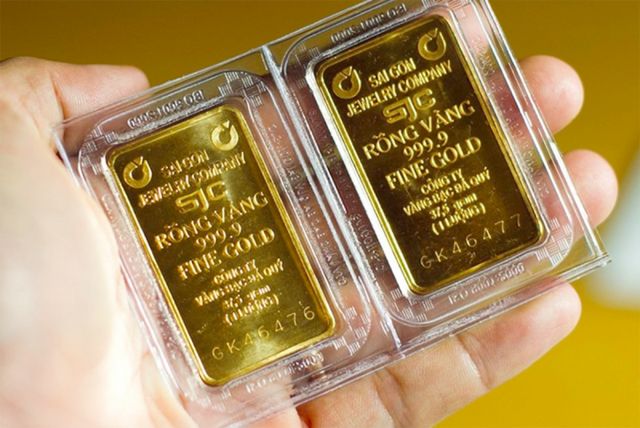 Người mua v&agrave;ng l&uacute;c 18 triệu đồng/ chỉ n&ecirc;n l&agrave;m g&igrave;? - Ảnh 1.