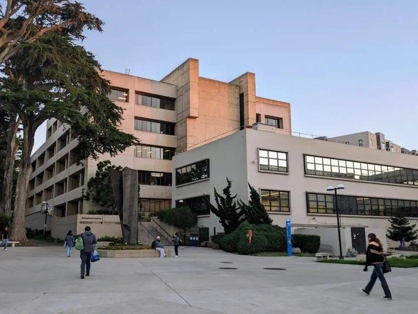 Thử nghiệm AI trong giáo dục tại CSU: Cuộc cách mạng 500 . 000 Người dùng ChatGPT - Ảnh 1. Thử nghiệm AI trong giáo dục tại CSU: Cuộc cách mạng 500 . 000 Người dùng ChatGPT - Ảnh 1.