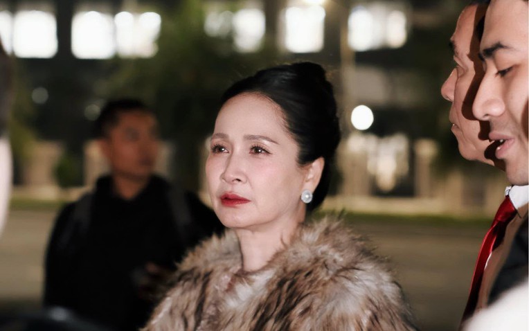 Cuộc sống của nữ NSND vừa l&ecirc;n tiếng về th&ocirc;ng tin "thay 3 đời chồng, sắp bỏ NSƯT Đỗ Kỷ" - Ảnh 1.