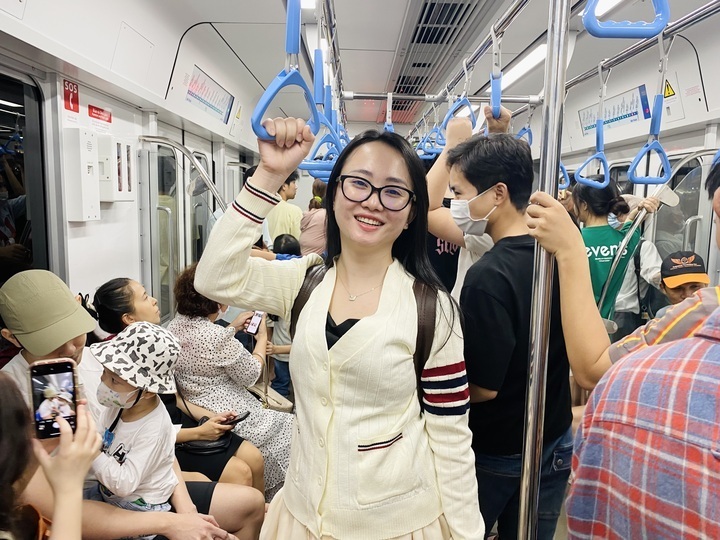 Miễn ph&iacute; v&eacute; Metro số 1 cho h&agrave;nh kh&aacute;ch trong ng&agrave;y kỷ niệm 50 năm TP Hồ Ch&iacute; Minh - Ảnh 1.