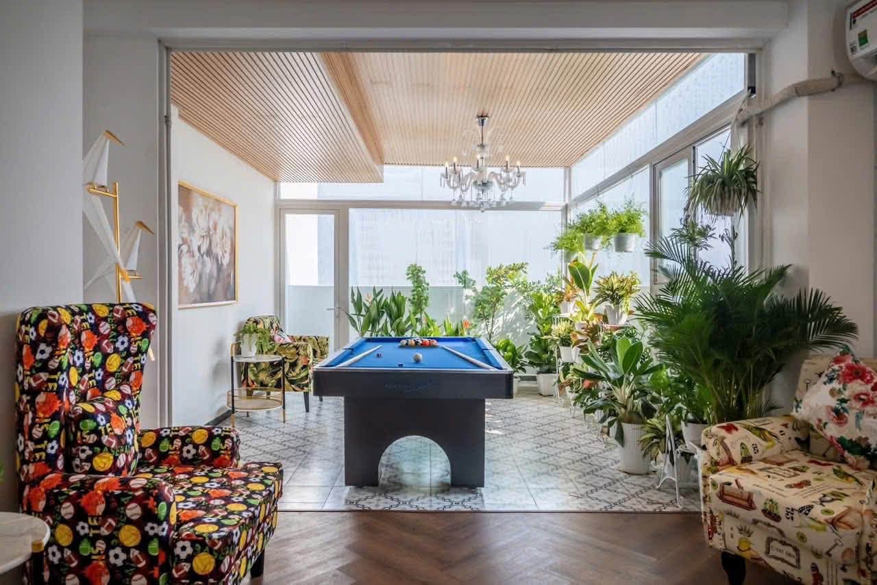 Nam nghệ sĩ l&agrave; Viện ph&oacute; rao cho thu&ecirc; penthouse 650m&sup2; c&oacute; 8 ph&ograve;ng ngủ, 10 toilet, hồ bơi ri&ecirc;ng - Ảnh 6.