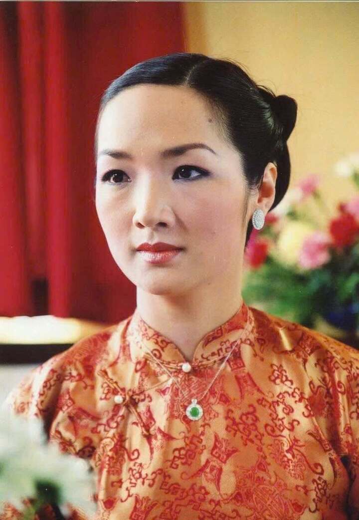 Diễn vi&ecirc;n 'Ngọn nến ho&agrave;ng cung' sau 22 năm: Người l&agrave; tiến sĩ, người vướng lao l&yacute; - Ảnh 7.