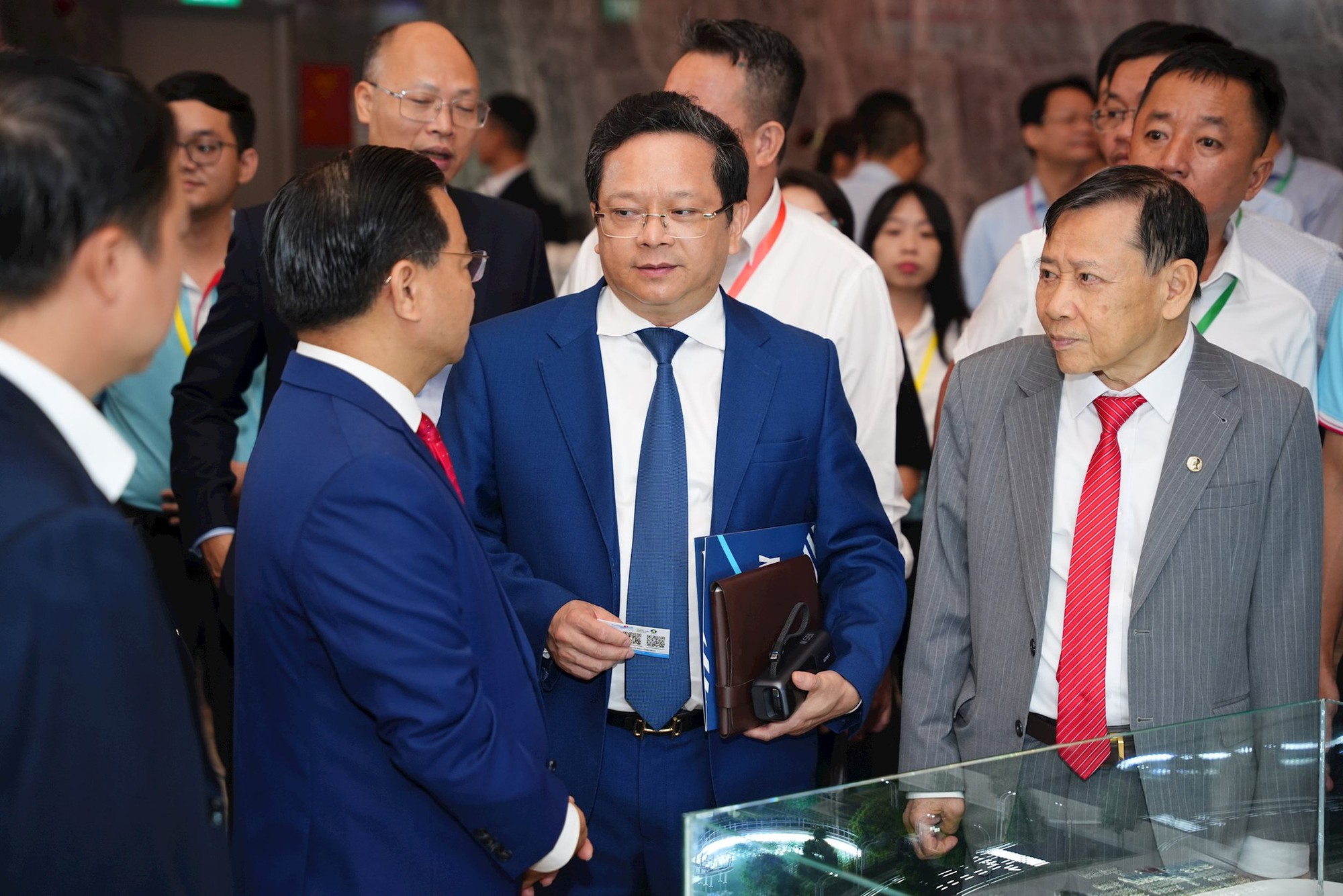 TP cảng l&agrave; nơi b&agrave;n bạc về lĩnh vực đ&oacute;ng g&oacute;p 10% GDP của VN, thu h&uacute;t &ldquo;đại b&agrave;ng&rdquo; từ Mỹ, TQ, Nhật&hellip; đầu tư