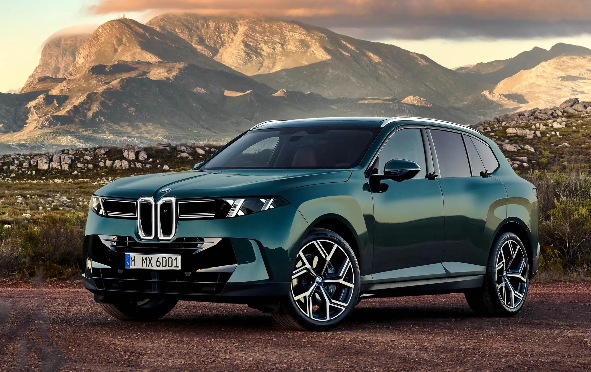 B&aacute;n 'lạc' kiểu BMW: Bắt kh&aacute;ch h&agrave;ng mua ốp đ&aacute; nội thất với gi&aacute; gần 30 triệu đồng để nhận xe sớm - Ảnh 4.