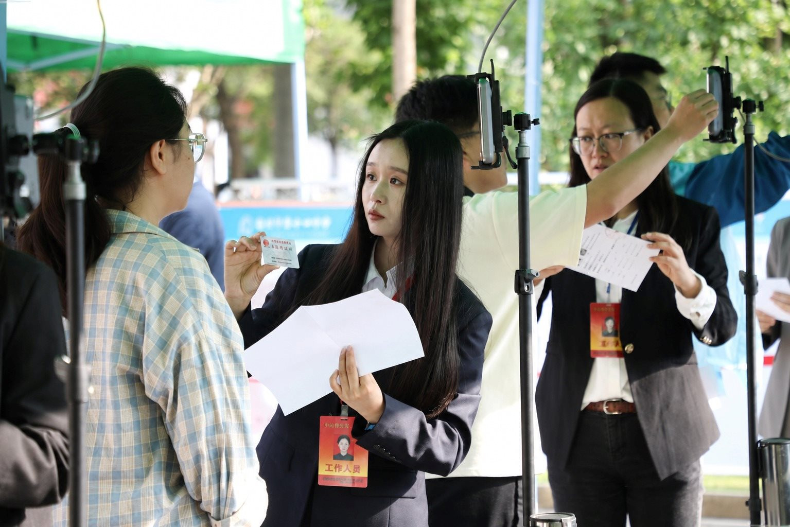 Kh&ocirc;ng c&oacute; chuyện thi lại nếu gian lận: Trung Quốc xử l&yacute; cực nghi&ecirc;m mọi vi phạm trong kỳ thi quan trọng nhất - Ảnh 6.