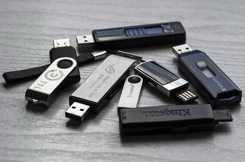 Nhu cầu USB tăng mạnh tại Nga Bất chấp c&ocirc;ng nghệ lưu trữ đ&aacute;m m&acirc;y ph&aacute;t triển - Ảnh 2.
