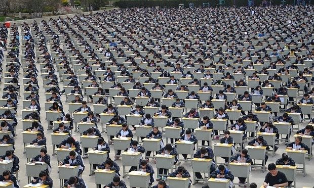 Kh&ocirc;ng c&oacute; chuyện thi lại nếu gian lận: Trung Quốc xử l&yacute; cực nghi&ecirc;m mọi vi phạm trong kỳ thi quan trọng nhất - Ảnh 1.