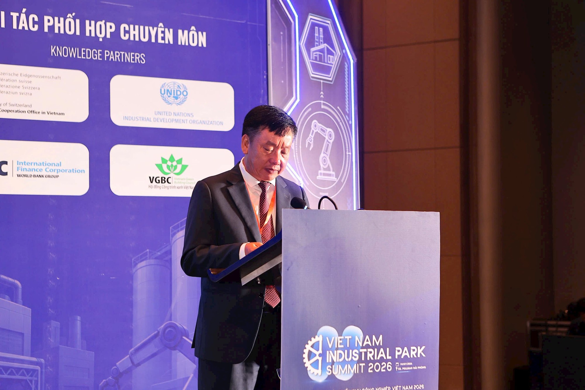 TP cảng l&agrave; nơi b&agrave;n bạc về lĩnh vực đ&oacute;ng g&oacute;p 10% GDP của VN, thu h&uacute;t &ldquo;đại b&agrave;ng&rdquo; từ Mỹ, TQ, Nhật&hellip; đầu tư - Ảnh 4.