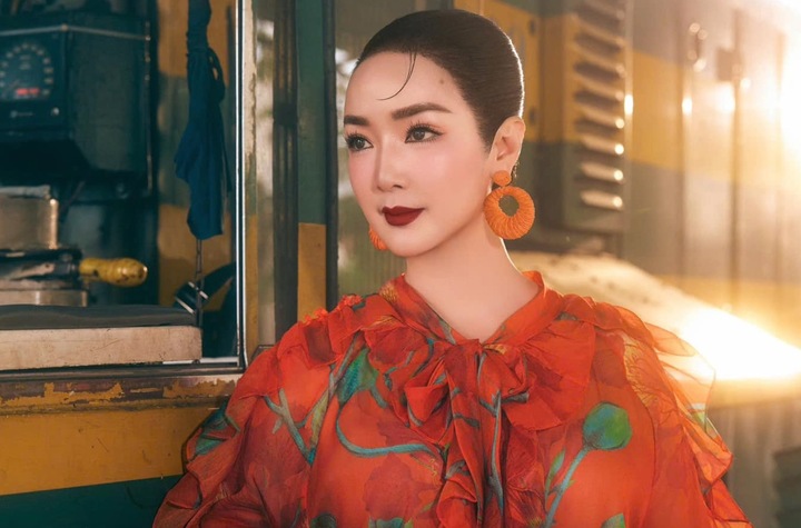 Diễn vi&ecirc;n 'Ngọn nến ho&agrave;ng cung' sau 22 năm: Người l&agrave; tiến sĩ, người vướng lao l&yacute; - Ảnh 8.