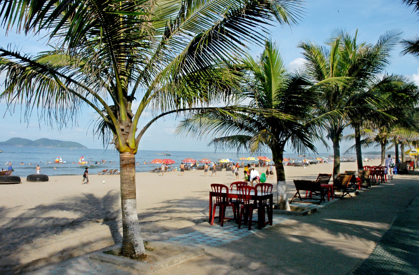 Bố mẹ rủ cả nh&agrave; đi du lịch biển, t&ocirc;i chưa kịp mừng th&igrave; vợ đ&atilde; từ chối lu&ocirc;n, nghe l&yacute; do m&agrave; t&ocirc;i giận v&ocirc; c&ugrave;ng - Ảnh 1.