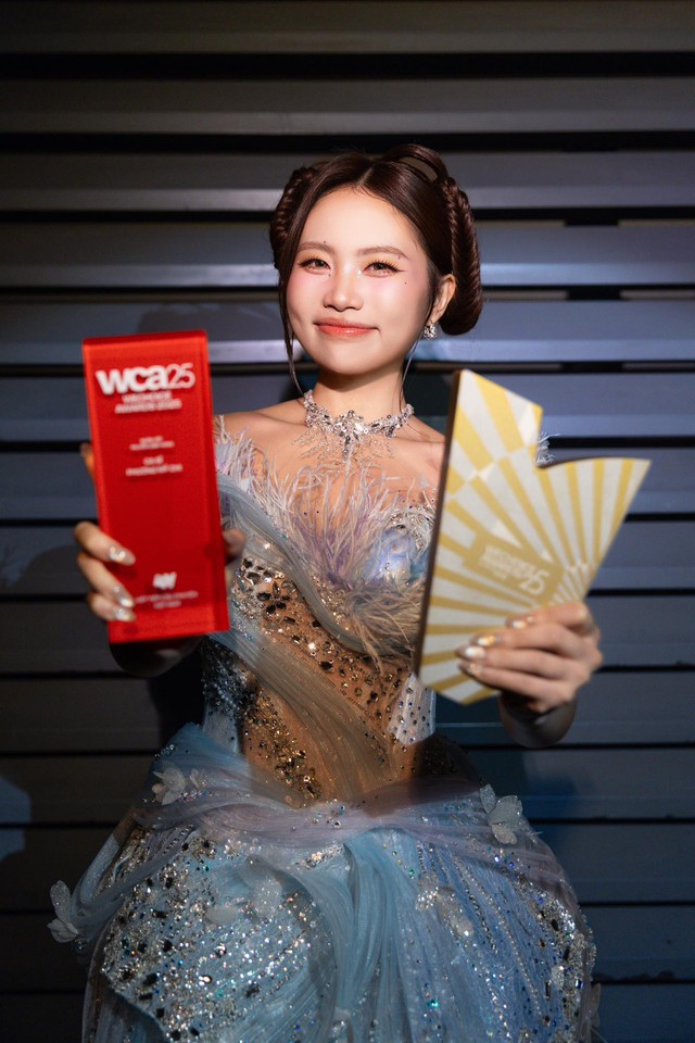 Ca sĩ Việt được tuy&ecirc;n dương Thanh ni&ecirc;n Ti&ecirc;n tiến: L&agrave;m show miễn ph&iacute; cho cả ngh&igrave;n người, 2 lần diễn Đại lễ A50 - A80- Ảnh 10.
