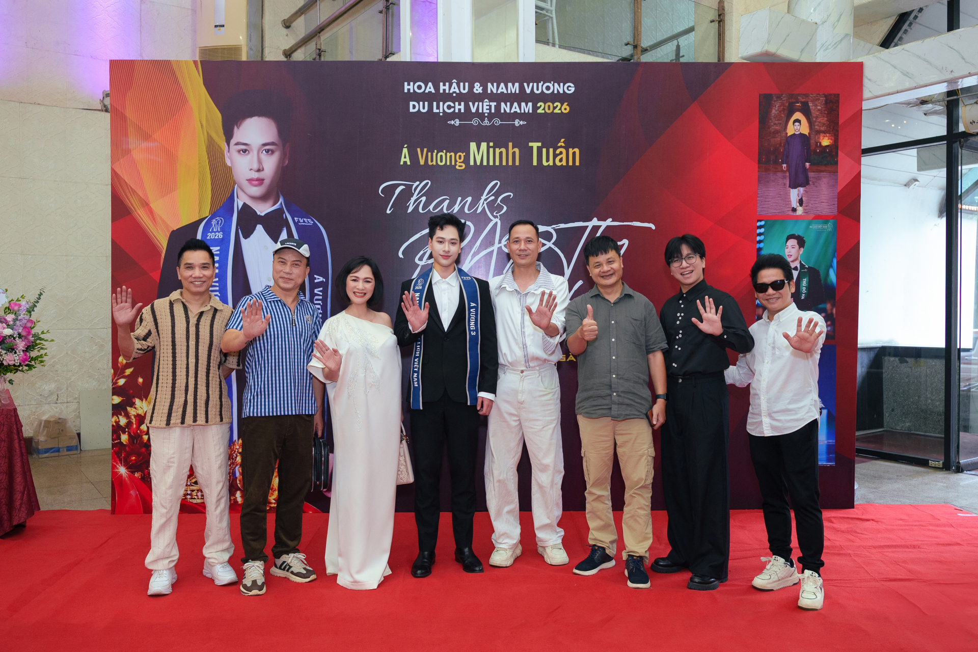 Á vương Minh Tuấn ra mắt vai trò ca sĩ, mẹ là nguyên Phó giám đốc Nhà hát Công an Nhân dân nói gì? - Ảnh 1.