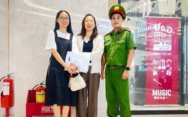 150 cán bộ, chiến sĩ đồng loạt kiểm tra 6 tòa chung cư lúc 4 giờ sáng - Ảnh 2.