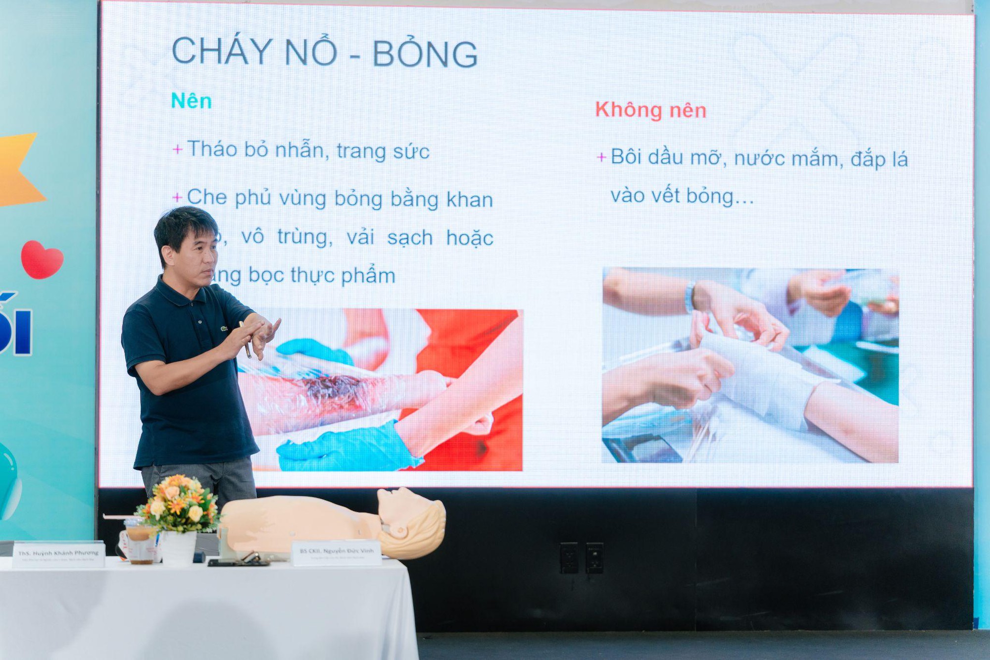 Bệnh viện Bạch Mai đào tạo sơ cấp cứu cho hàng ngàn dược sĩ Long Châu tại các nhà thuốc toàn quốc - Ảnh 2. Bệnh viện Bạch Mai đào tạo sơ cấp cứu cho hàng ngàn dược sĩ Long Châu tại các nhà thuốc toàn quốc - Ảnh 2.