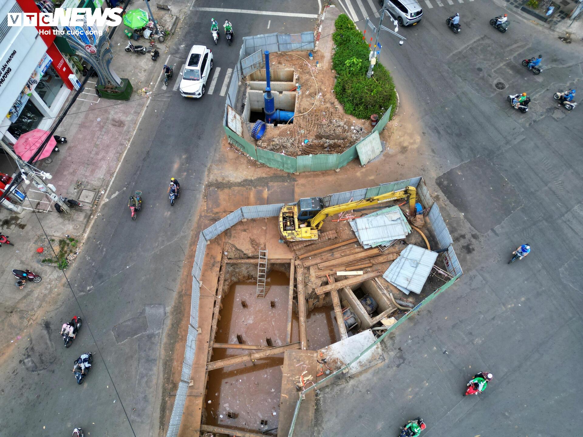 Cầu vượt th&eacute;p tp . Hcm: Giải ph&aacute;p x&oacute;a điểm &ugrave;n tắc l&acirc;u năm tại khu vực trung t&acirc;m - Ảnh 11.