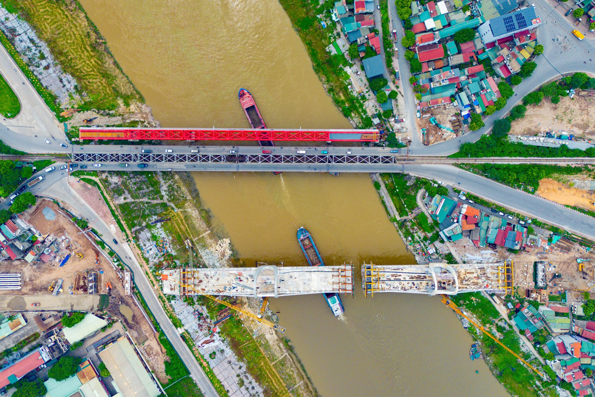 Cận cảnh cầu 1.800 tỷ sắp ho&agrave;n th&agrave;nh, thay thế cầu quay đầu ti&ecirc;n ở Việt Nam, nối H&agrave; Nội với tỉnh sắp l&ecirc;n th&agrave;nh phố trực thuộc trung ương - Ảnh 12.