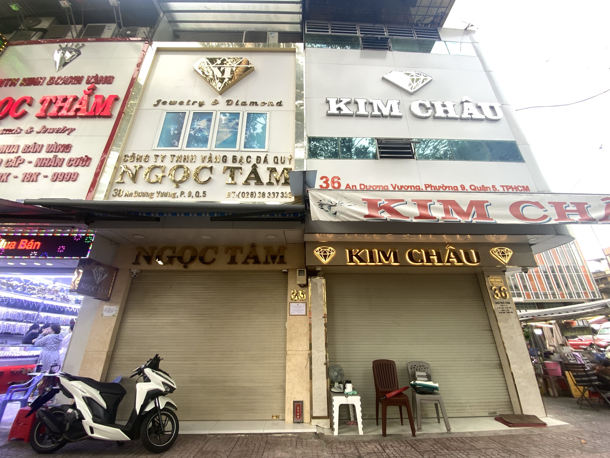 Tiệm v&agrave;ng Ngọc T&acirc;m , Kim L&yacute; đ&oacute;ng cửa sau khởi tố bu&ocirc;n lậu kim cương xuy&ecirc;n quốc gia - Ảnh 4.