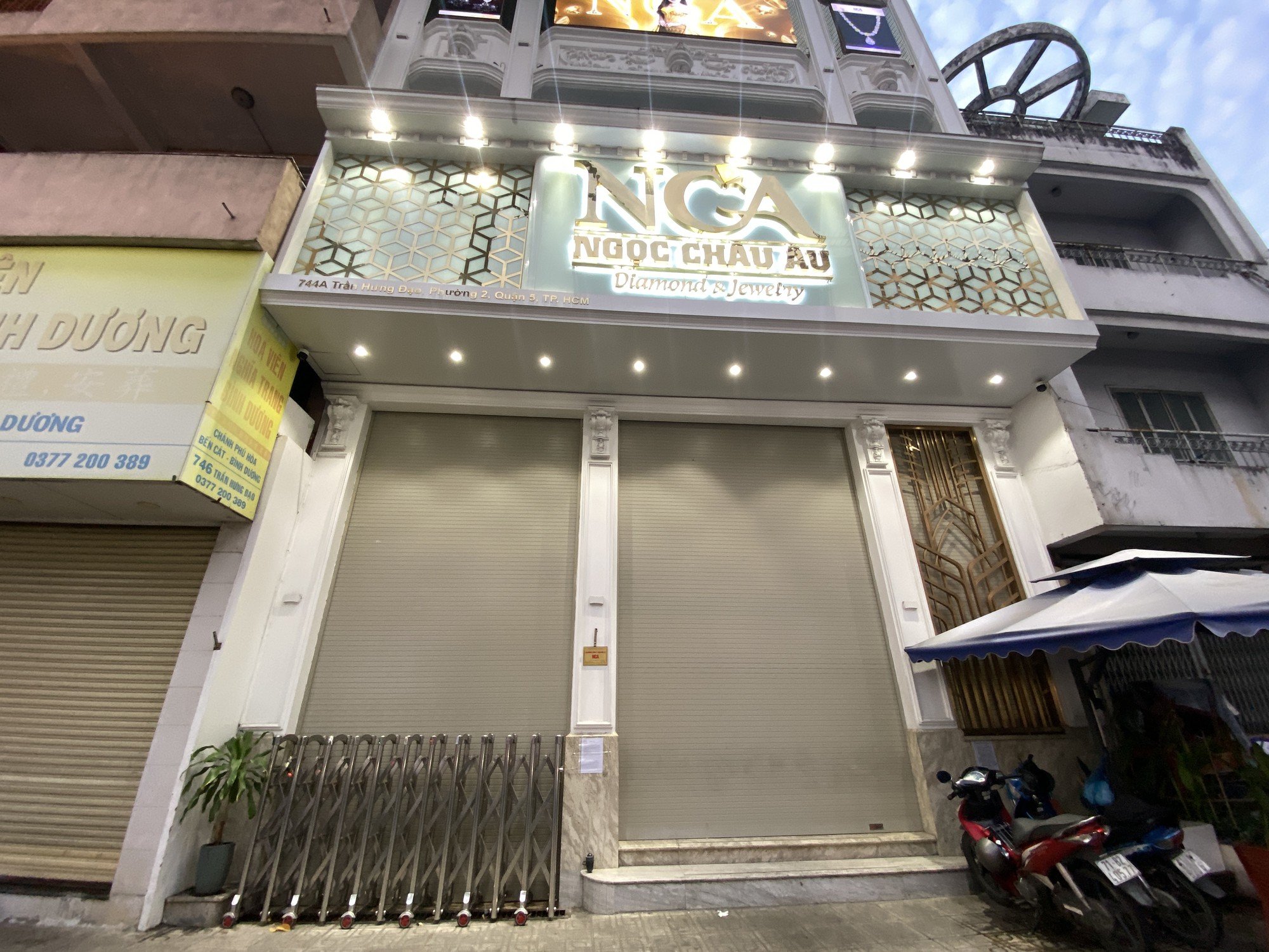 Tiệm v&agrave;ng Ngọc T&acirc;m , Kim L&yacute; đ&oacute;ng cửa sau khởi tố bu&ocirc;n lậu kim cương xuy&ecirc;n quốc gia - Ảnh 8.