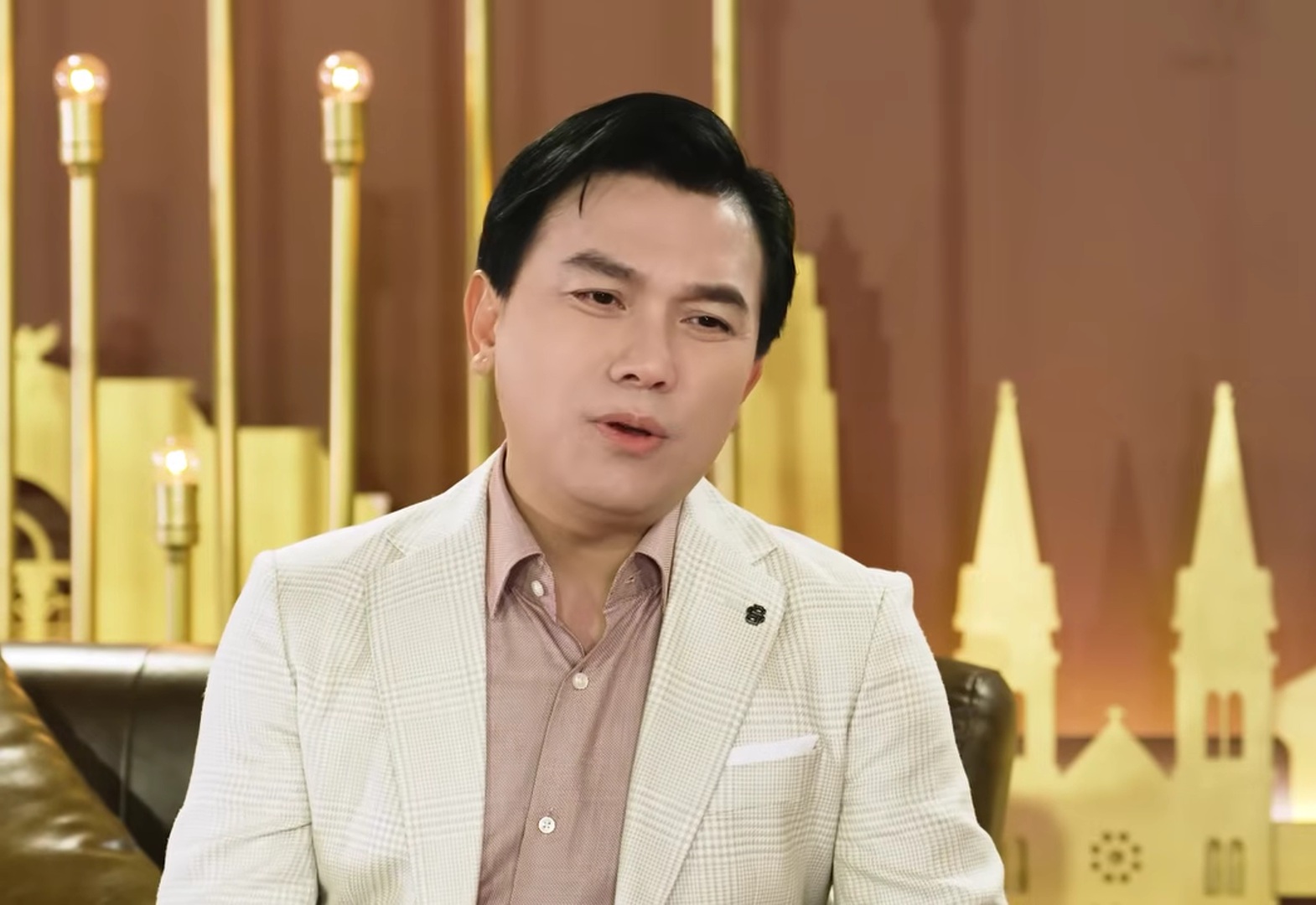 Mạnh Quỳnh: "T&ocirc;i muốn chia sẻ nỗi khổ t&acirc;m với c&aacute;c đại gia"- Ảnh 2.