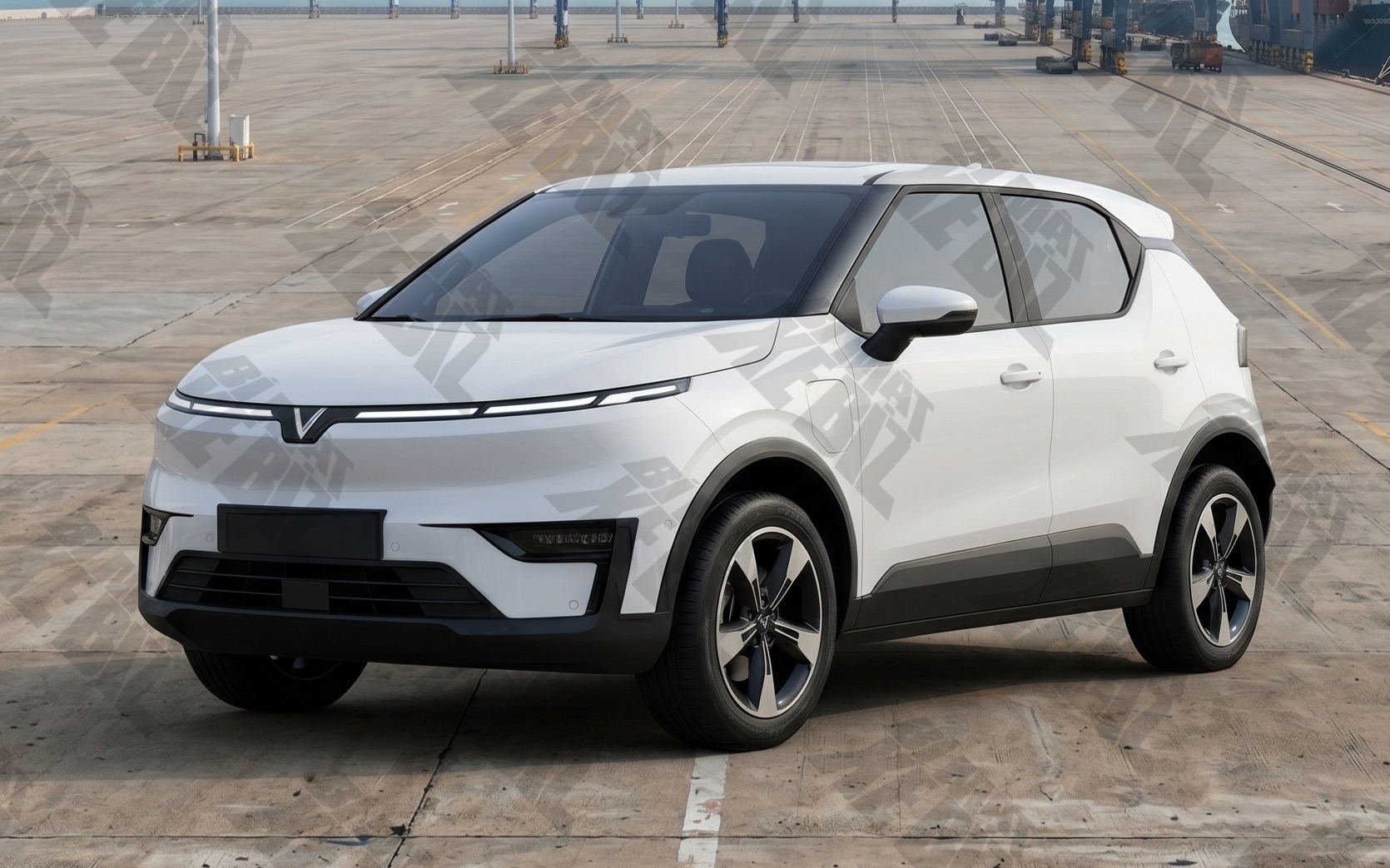 Xe lạ dễ là VinFast VF 5 mới lộ diện trên đường: Dáng quen thuộc nhưng cấu trúc đèn khác biệt, cánh gió lớn, có thể đổi cả nội thất - Ảnh 4.