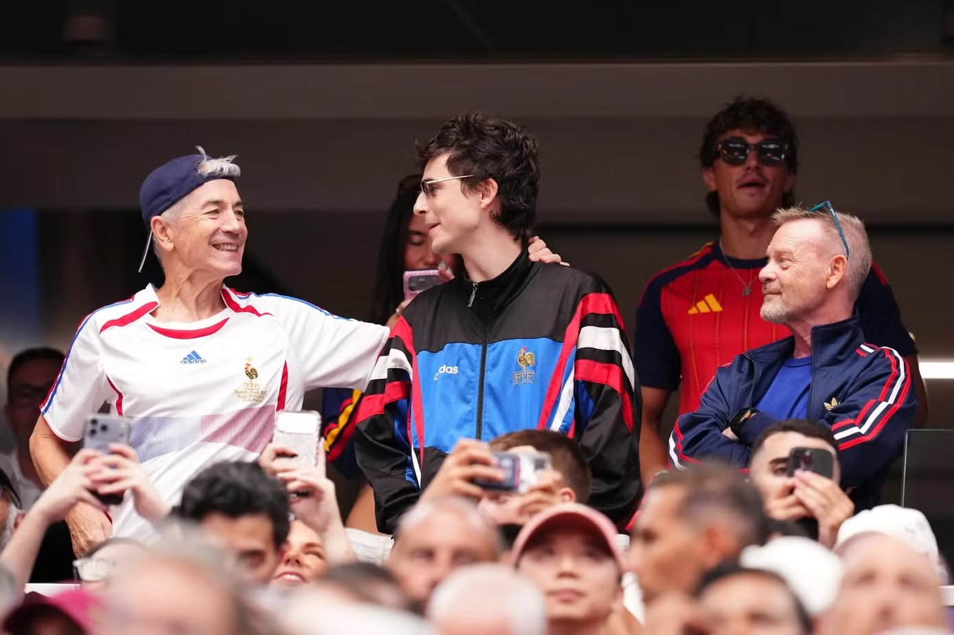David Beckham đọ visual với Timothée Chalamet trên khán đài World Cup: Ai hơn ai?- Ảnh 4.
