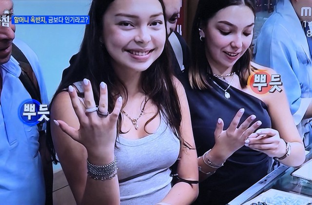 Nhẫn ngọc b&iacute;ch H&agrave;n Quốc trở th&agrave;nh cơn sốt Gen Z nhờ BTS V - Ảnh 7.