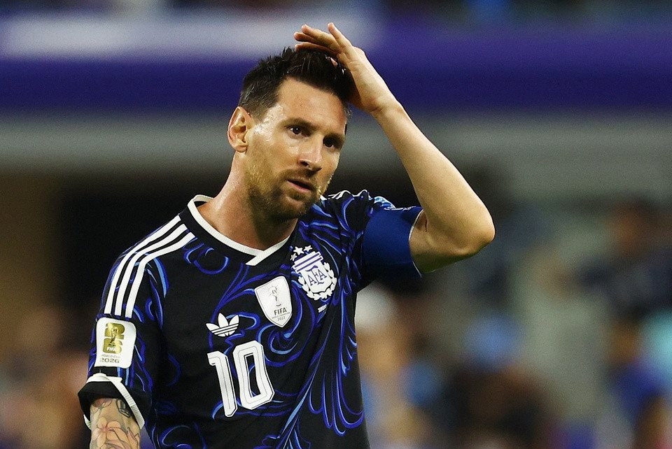 Qu&ecirc; hương Argentina của Messi: Chỉ số chứng kho&aacute;n tăng &ldquo;v&ocirc; địch&rdquo; thế giới, nhưng lại khiến h&agrave;ng chục triệu người "đau đầu" - Ảnh 1.