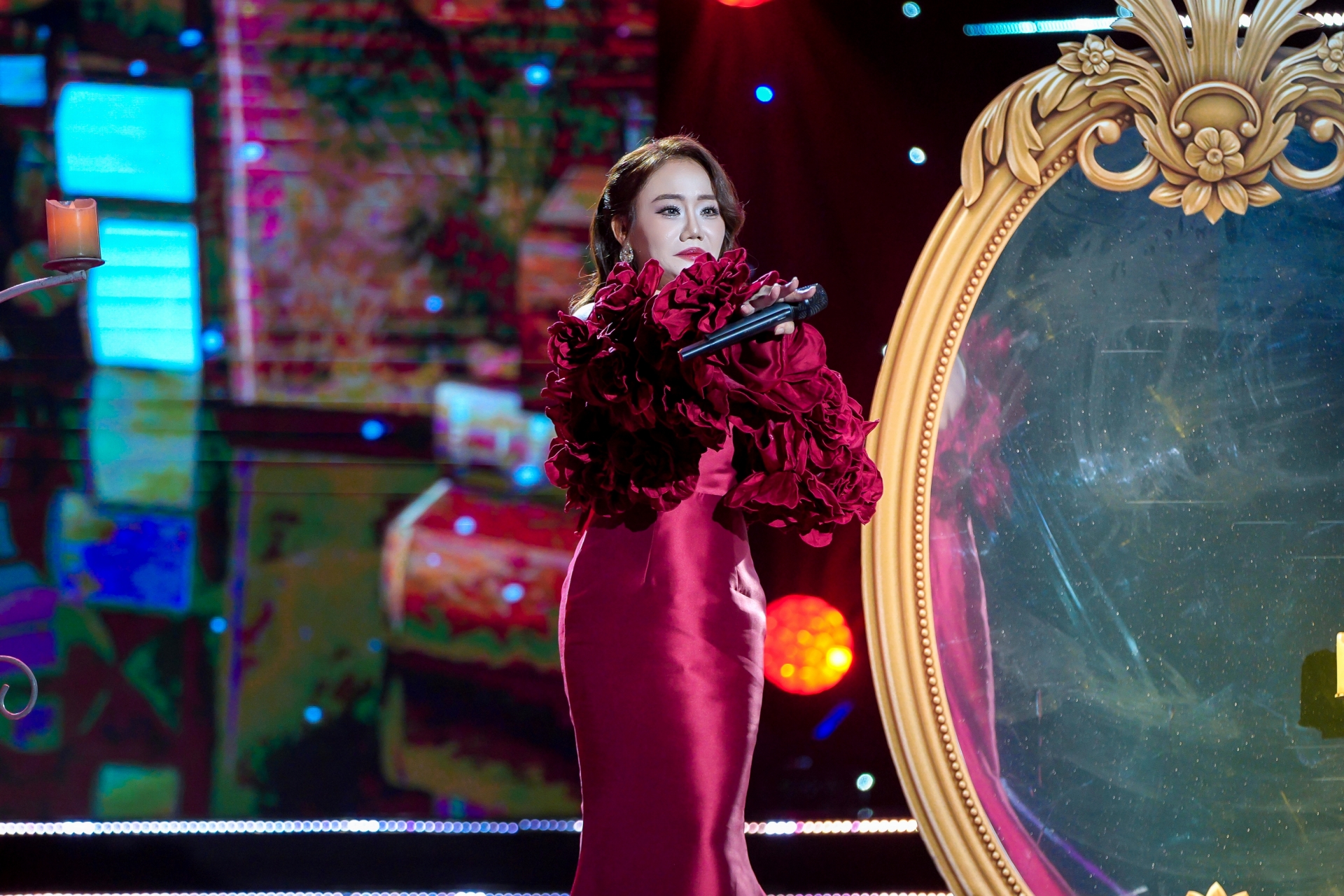Nữ ca sĩ từ Nha Trang v&agrave;o TP.HCM: "T&ocirc;i tự hỏi c&oacute; n&ecirc;n dừng lại" - Ảnh 1.