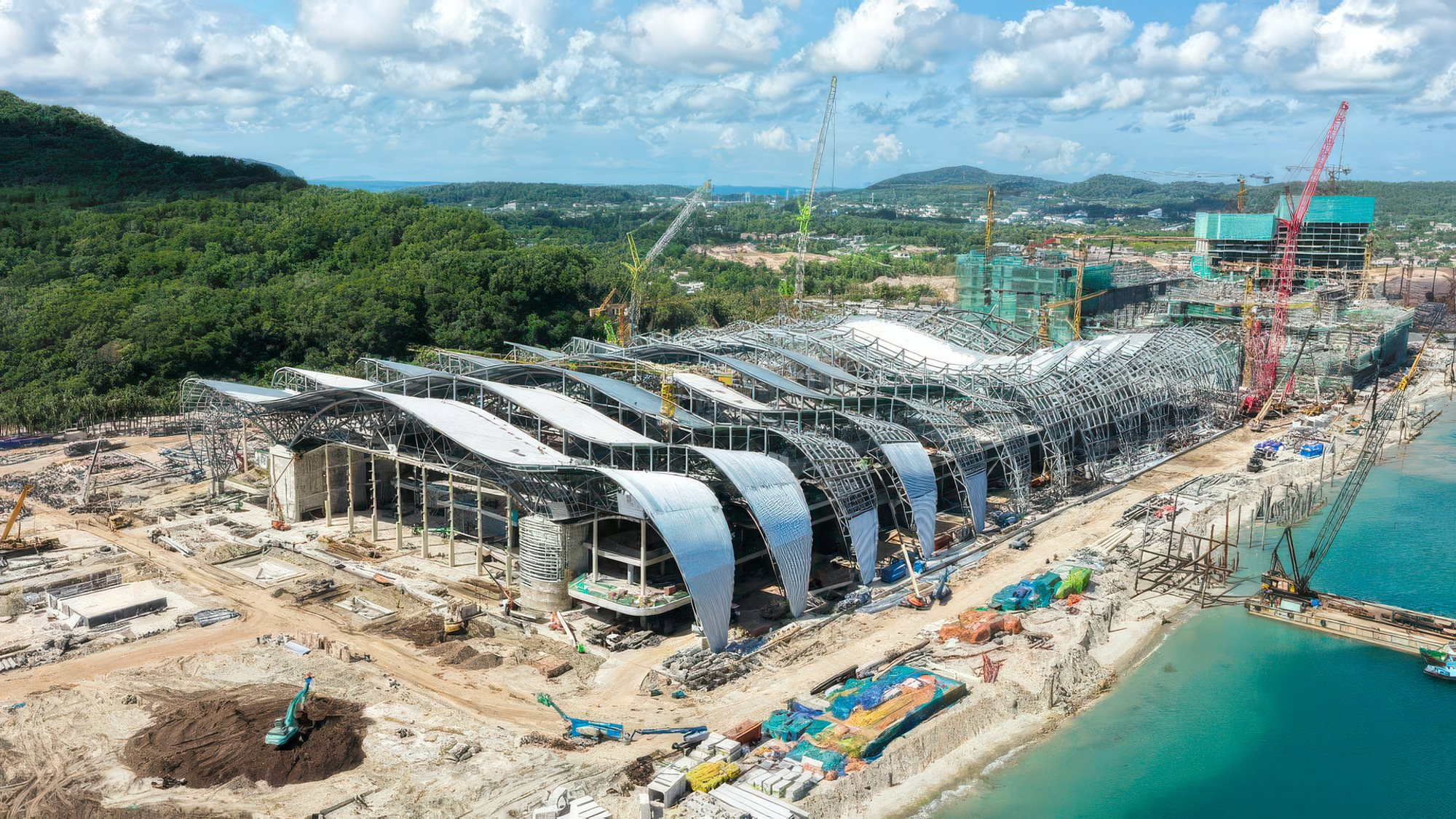 Việt Nam sắp c&oacute; 'si&ecirc;u tổ hợp' 3,5 tỷ USD với ph&ograve;ng kh&ocirc;ng cột rộng hơn s&acirc;n b&oacute;ng đ&aacute;, nh&agrave; biểu diễn rộng hơn nơi tổ chức Oscar - Ảnh 3.