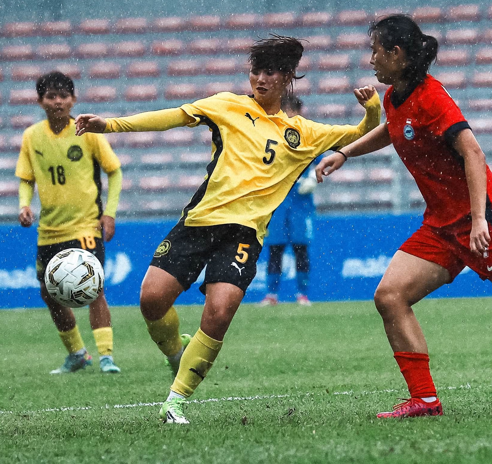 Thua ngay trên sân nhà, Malaysia chính thức bị loại khỏi giải Đông Nam Á - Ảnh 1. Thua ngay trên sân nhà, Malaysia chính thức bị loại khỏi giải Đông Nam Á - Ảnh 1.