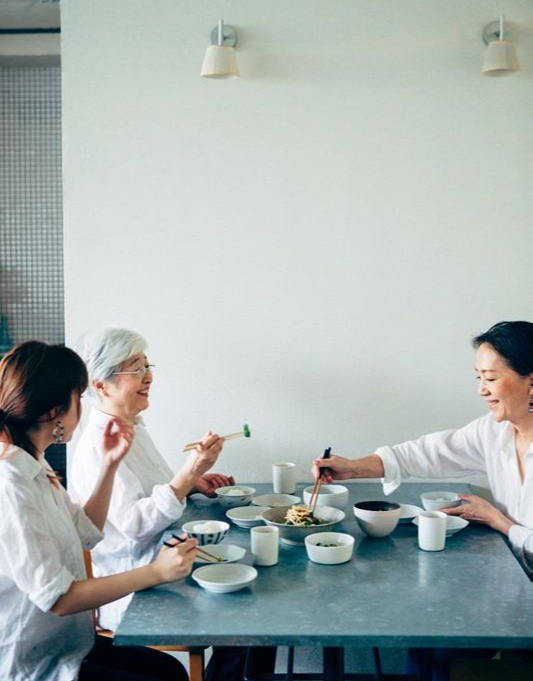 Ng&agrave;y c&agrave;ng nhiều người nghỉ hưu kh&ocirc;ng c&ograve;n cố tiết kiệm từng đồng: Xu hướng mới l&agrave; quản l&yacute; d&ograve;ng tiền để sống an t&acirc;m hơn- Ảnh 2.