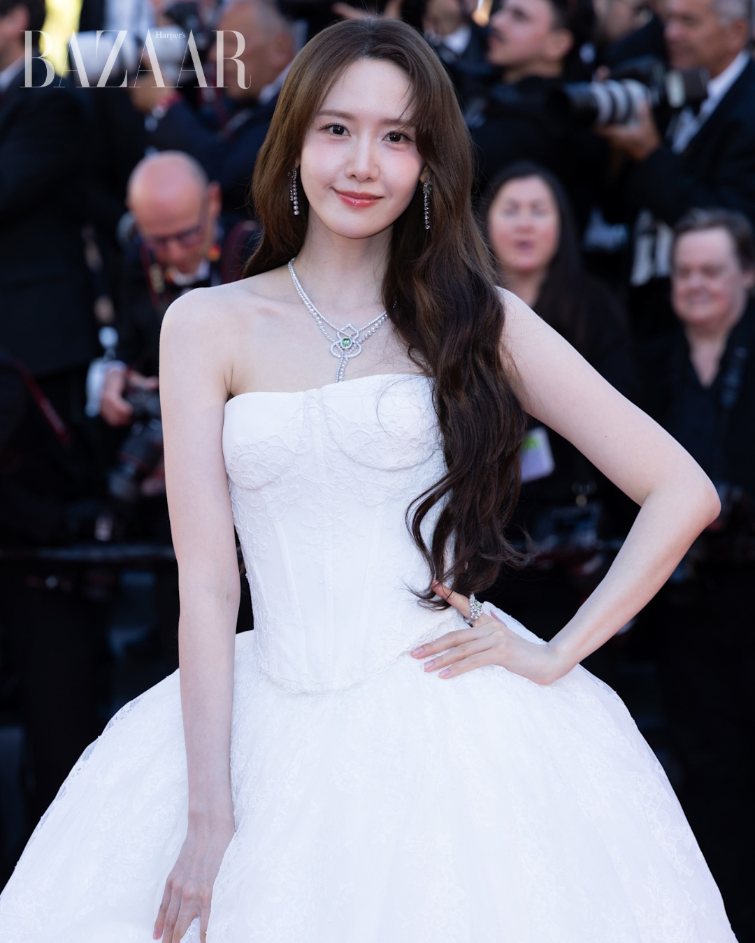 Ai đ&oacute; h&atilde;y giải cứu ngay Yoona (SNSD) khỏi người đ&agrave;n &ocirc;ng n&agrave;y!- Ảnh 4.
