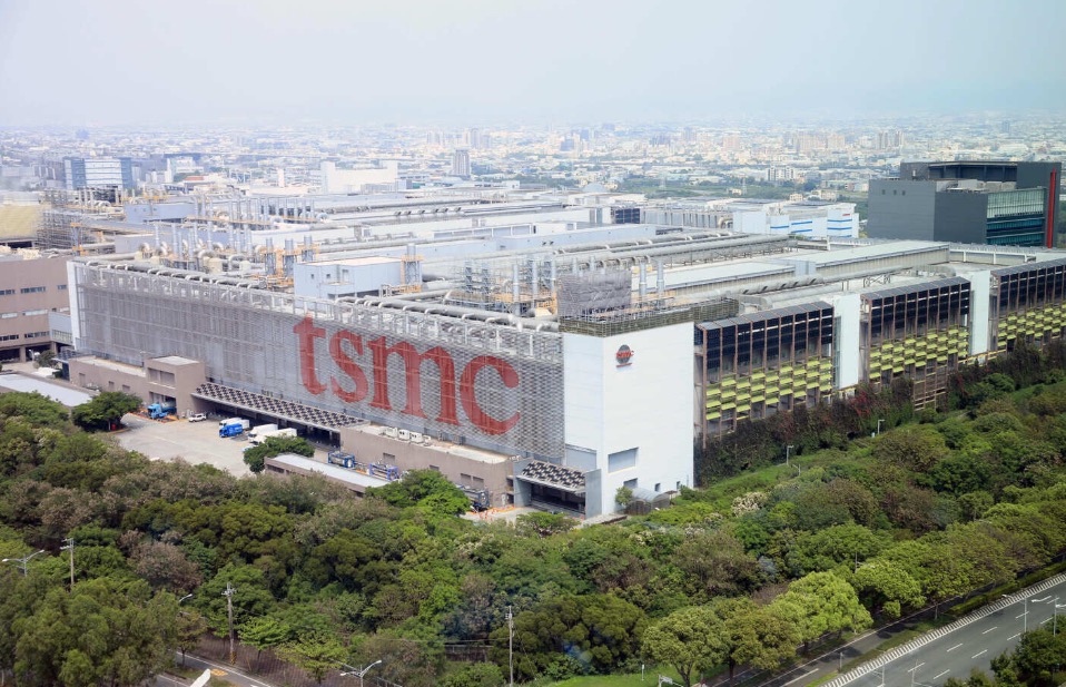 TSMC chịu sức &eacute;p từ AI: Nguồn cung chip A18 Pro thiếu hụt, lượng MacBook Neo xuất xưởng c&oacute; thể giảm tới 40%- Ảnh 2.