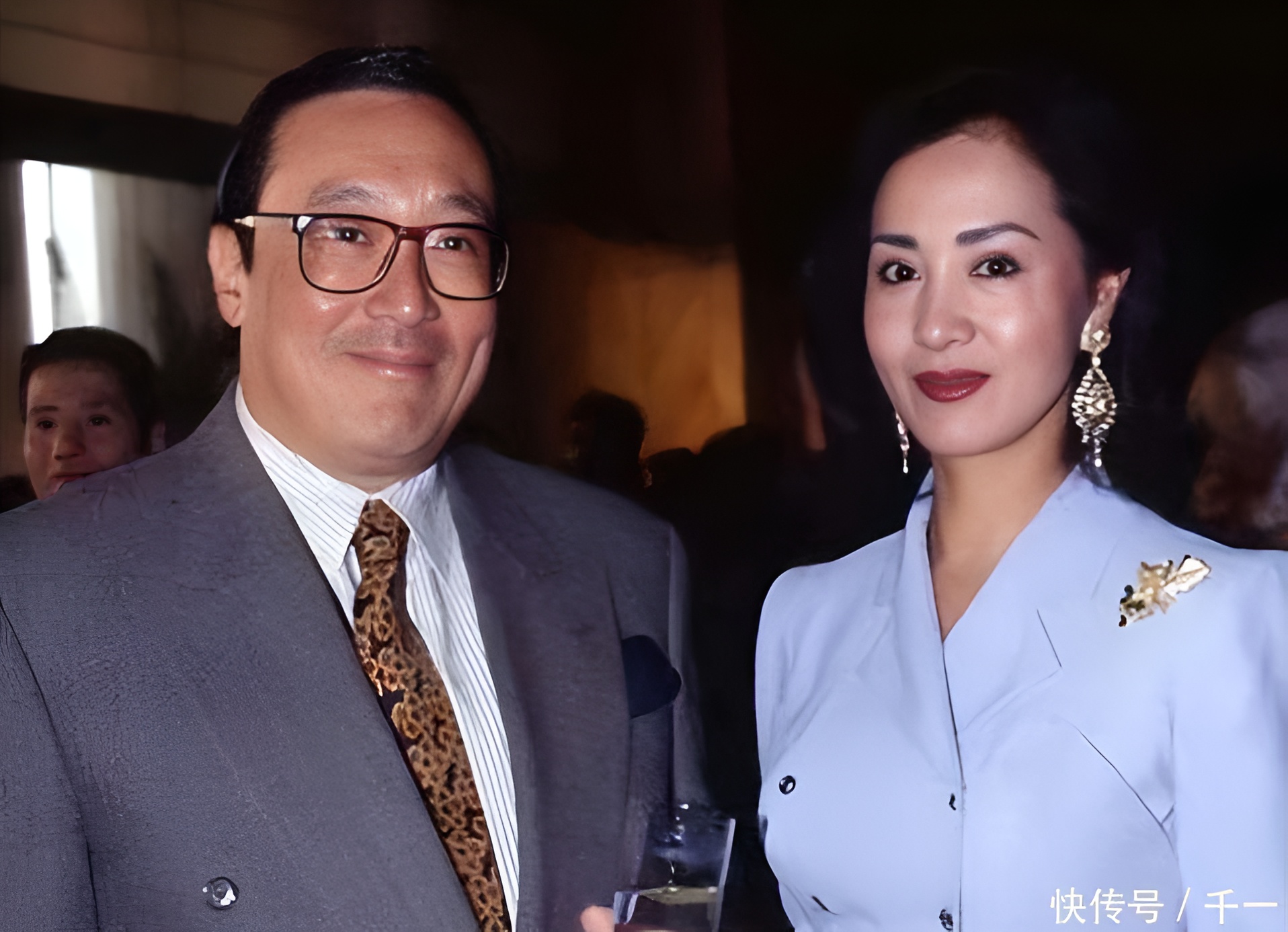 Cao tay như sao nữ đình đám, nhẫn nhịn nhiều năm rồi giành quyền kiểm soát tài sản, con riêng của chồng không được chia phần - Ảnh 4. Cao tay như sao nữ đình đám, nhẫn nhịn nhiều năm rồi giành quyền kiểm soát tài sản, con riêng của chồng không được chia phần - Ảnh 4.