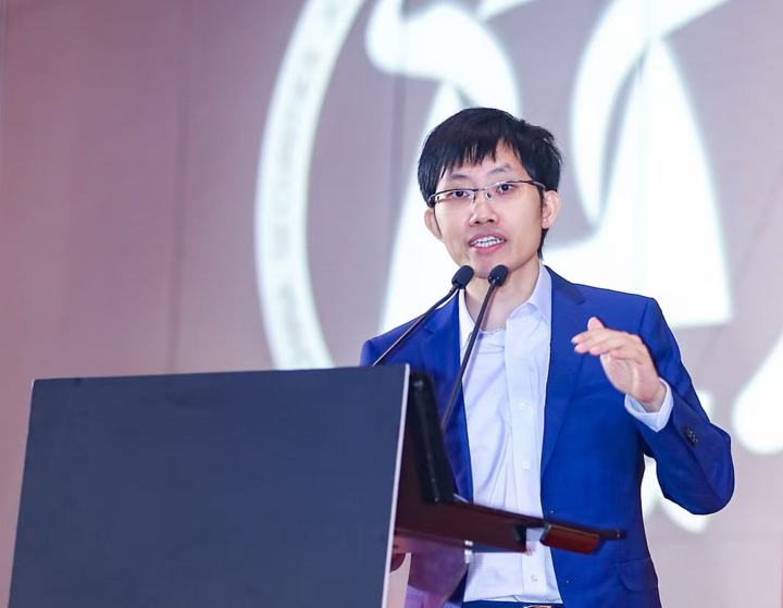 Ch&acirc;n dung nh&agrave; s&aacute;ng lập DeepSeek , tỷ ph&uacute; AI gi&agrave;u nhất thế giới 2026 - Ảnh 1.