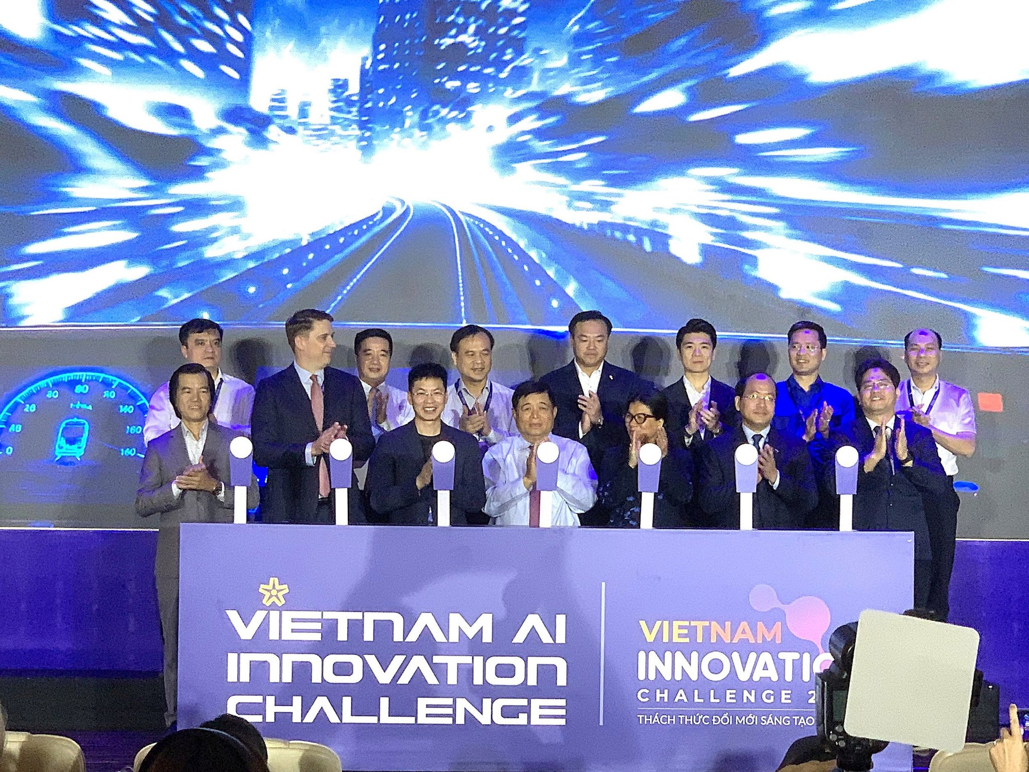 Bắt tay với Meta, Việt Nam vừa khởi động cuộc thi t&igrave;m kiếm nh&acirc;n t&agrave;i trong lĩnh vực &ldquo;trăm năm c&oacute; một&rdquo;