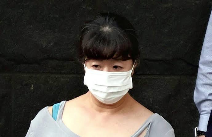 Nữ y t&aacute; bị c&aacute;o buộc s&aacute;t hại bệnh nh&acirc;n bằng chất thải - Ảnh 2.