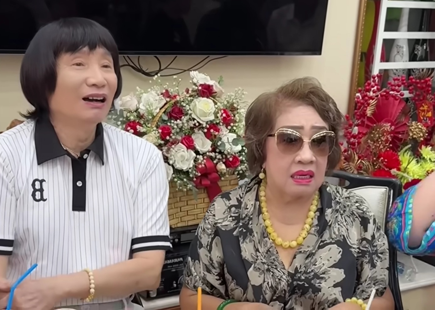 Cặp NSND ngoại hạng tới dự đ&aacute;m giỗ một NSƯT, n&oacute;i 1 c&acirc;u - Ảnh 2.