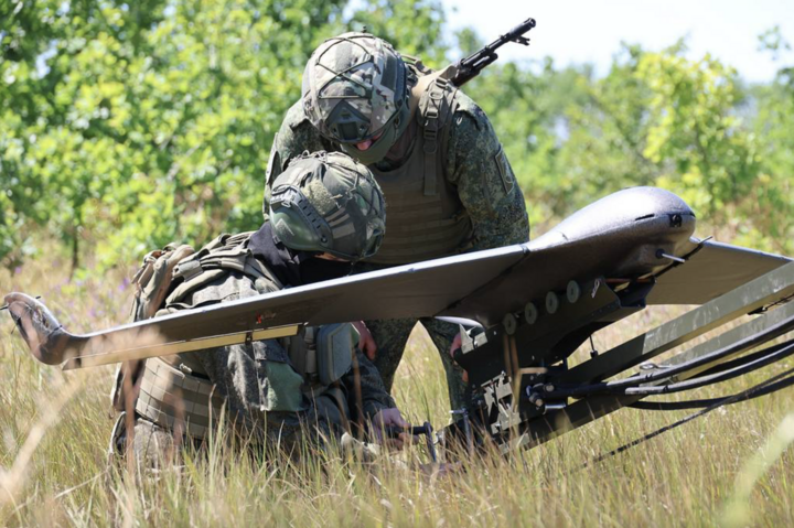 Nga tấn c&ocirc;ng địa điểm lưu trữ UAV tầm xa của Ukraine trong chiến dịch 2026 - Ảnh 1.