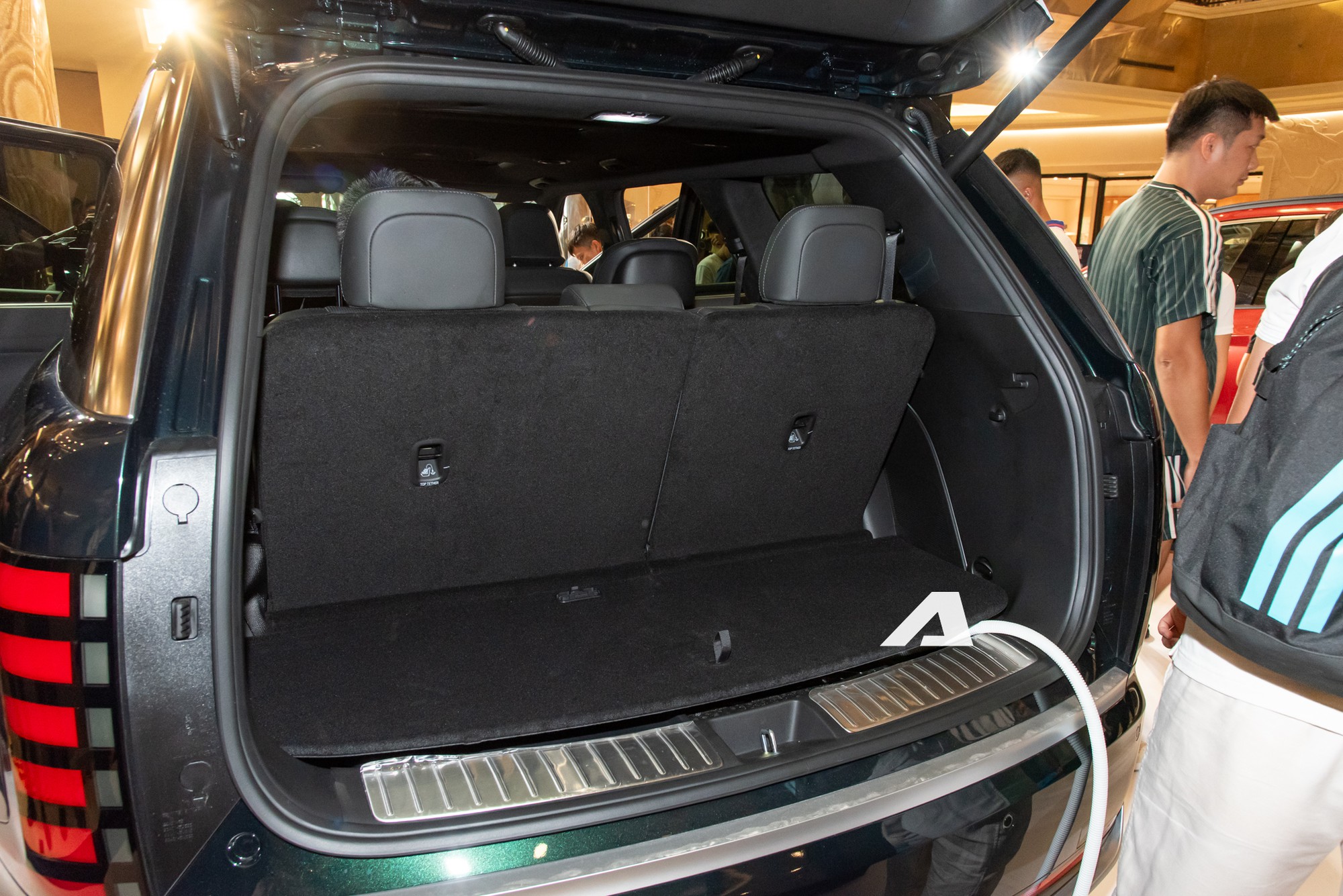 Bộ đôi Hyundai Tucson Hybrid và Palisade Hybrid lần đầu chào khách Việt: Người dân vây kín ngắm xe, giá không dưới 1 tỷ, ra mắt vào tháng 9 này - Ảnh 24.