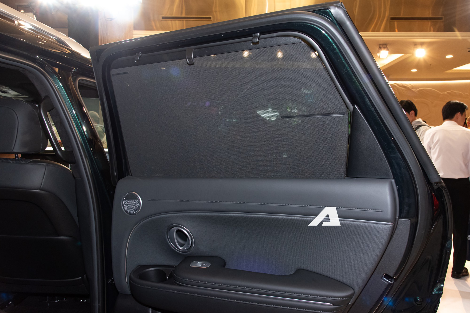 Bộ đôi Hyundai Tucson Hybrid và Palisade Hybrid lần đầu chào khách Việt: Người dân vây kín ngắm xe, giá không dưới 1 tỷ, ra mắt vào tháng 9 này - Ảnh 23.
