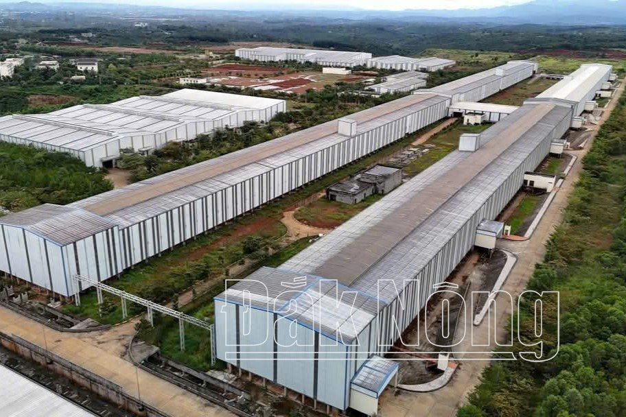 Sau 10 năm thai ngh&eacute;n, Việt Nam sắp ra l&ograve; mẻ kim loại chiến lược l&agrave;m m&aacute;y bay, t&agrave;u vũ trụ tại nh&agrave; m&aacute;y 18.400 tỷ đồng - Ảnh 1.