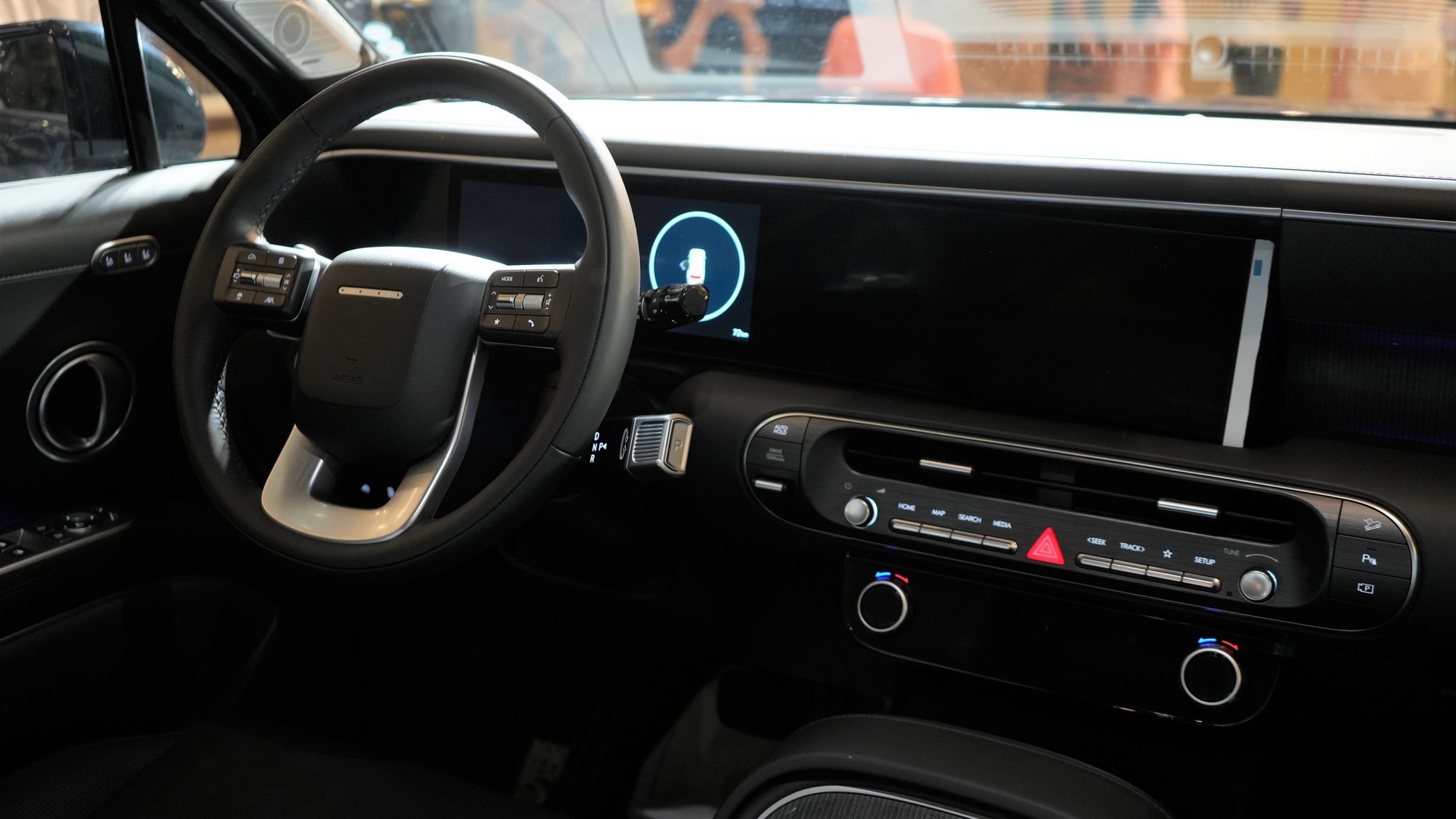 Bộ đôi SUV hybrid mới của Hyundai lần đầu xuất hiện trước công chúng Việt Nam: Đông đảo người dân đến xem, giá dự kiến từ hơn 1 tỷ đồng, lịch ra mắt đã được hé lộ - Ảnh 20.