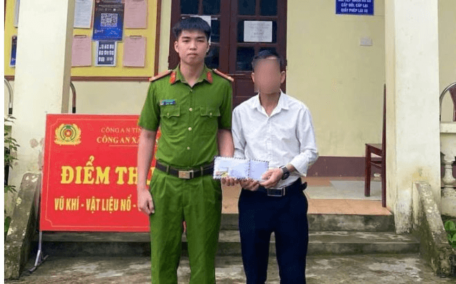 Sau khi chuyển khoản th&agrave;nh c&ocirc;ng 250.000.000 đồng, người phụ nữ SN 1983 kiểm tra t&agrave;i khoản rồi vội b&aacute;o c&ocirc;ng an - Ảnh 1.