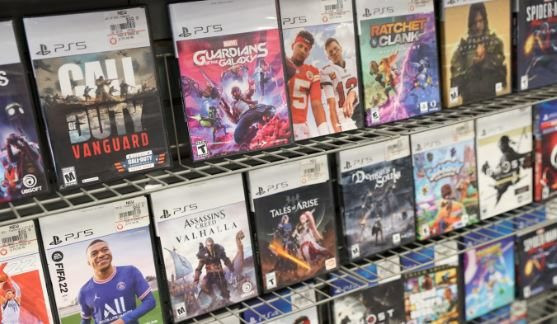 Sony ngừng sản xuất game vật l&yacute; chấm dứt kỷ nguy&ecirc;n huy ho&agrave;ng của ng&agrave;nh c&ocirc;ng nghiệp game - Ảnh 2.